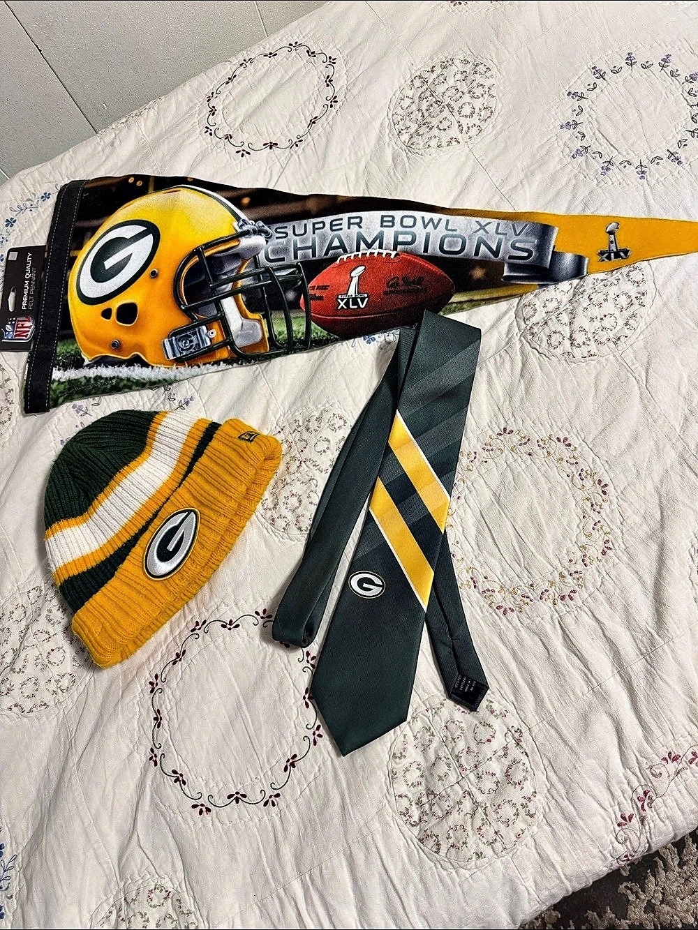 NFL Green Bay Packers Tie Beanie Pennant Set